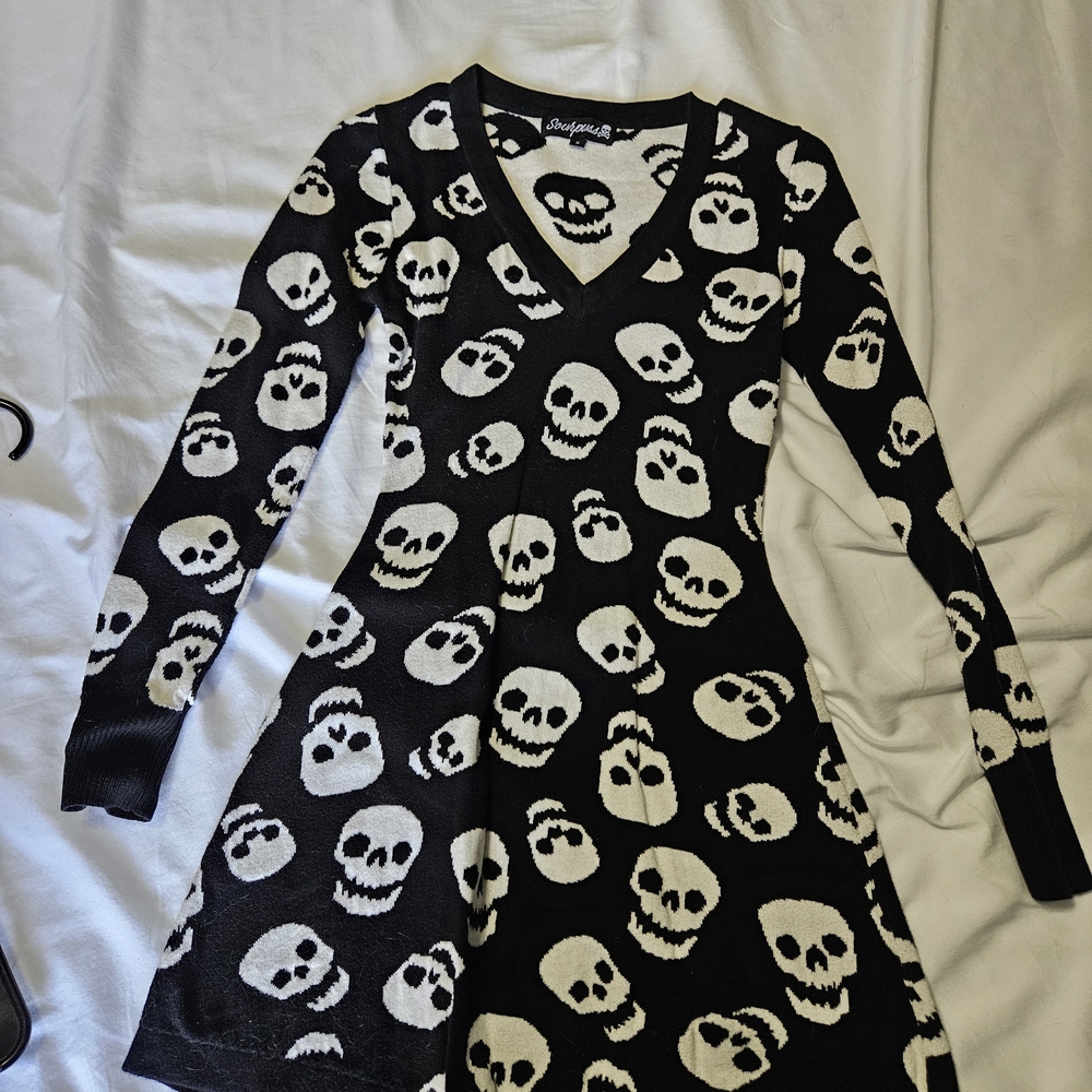 Sourpuss Monochrome Skull Knit Top